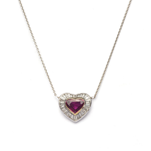 Collier rubino cuore