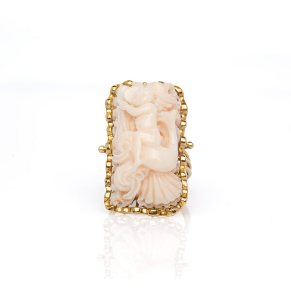 Anello scultura corallo