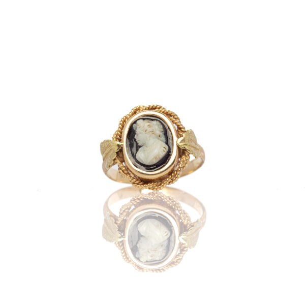Anello cammeo