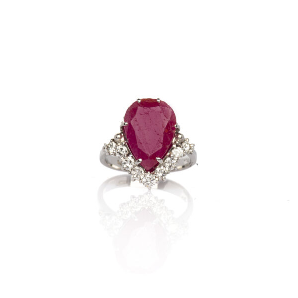 Anello rubino indiano